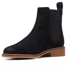 Clarks "Arlo" Suede Leather Chelsea Boot NEW
